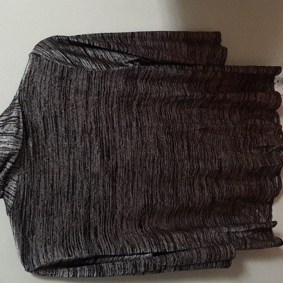 Sweater - Picture 4 of 4